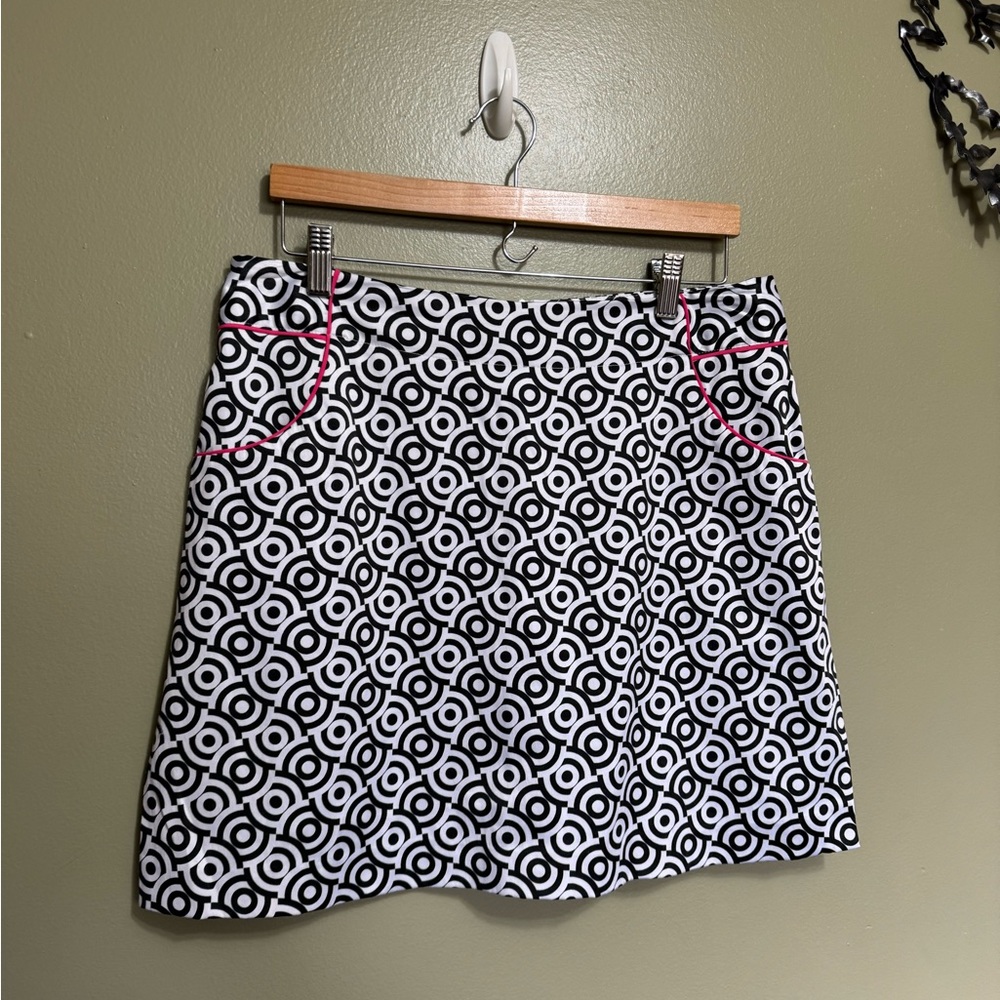 Sport Haley Black and White Skort, Size 8